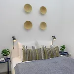 New Spacious & شقة