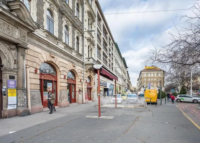 New Spacious & Apartment