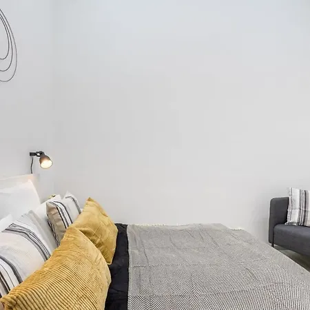 New Spacious & Boedapest