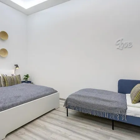 Lägenhet New Spacious & Budapest